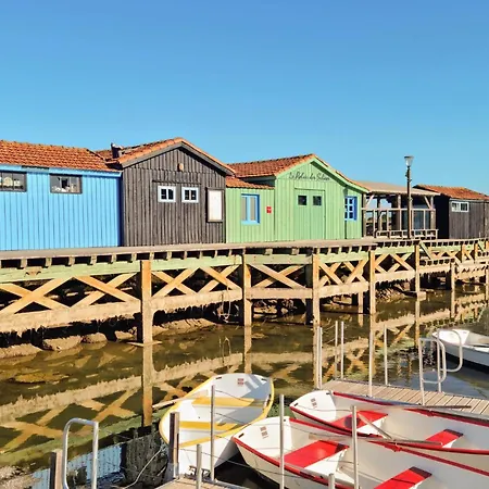 Feriehus Stunning In Médis