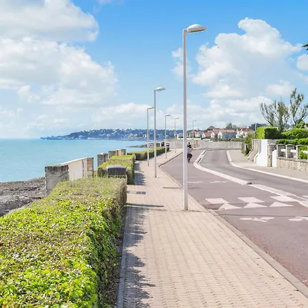 Feriehus Stunning In